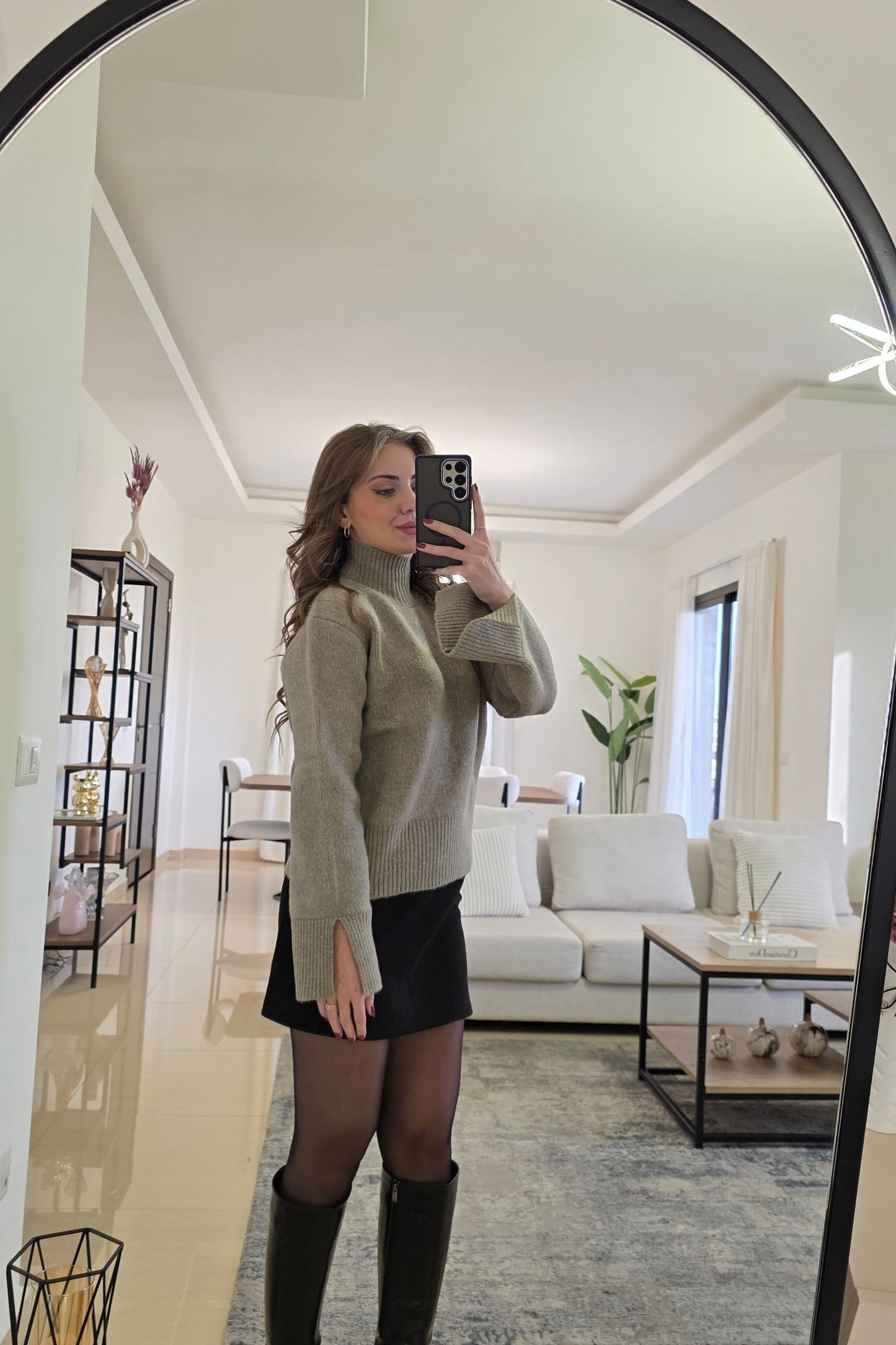 Claire Sweater – Warm Beige