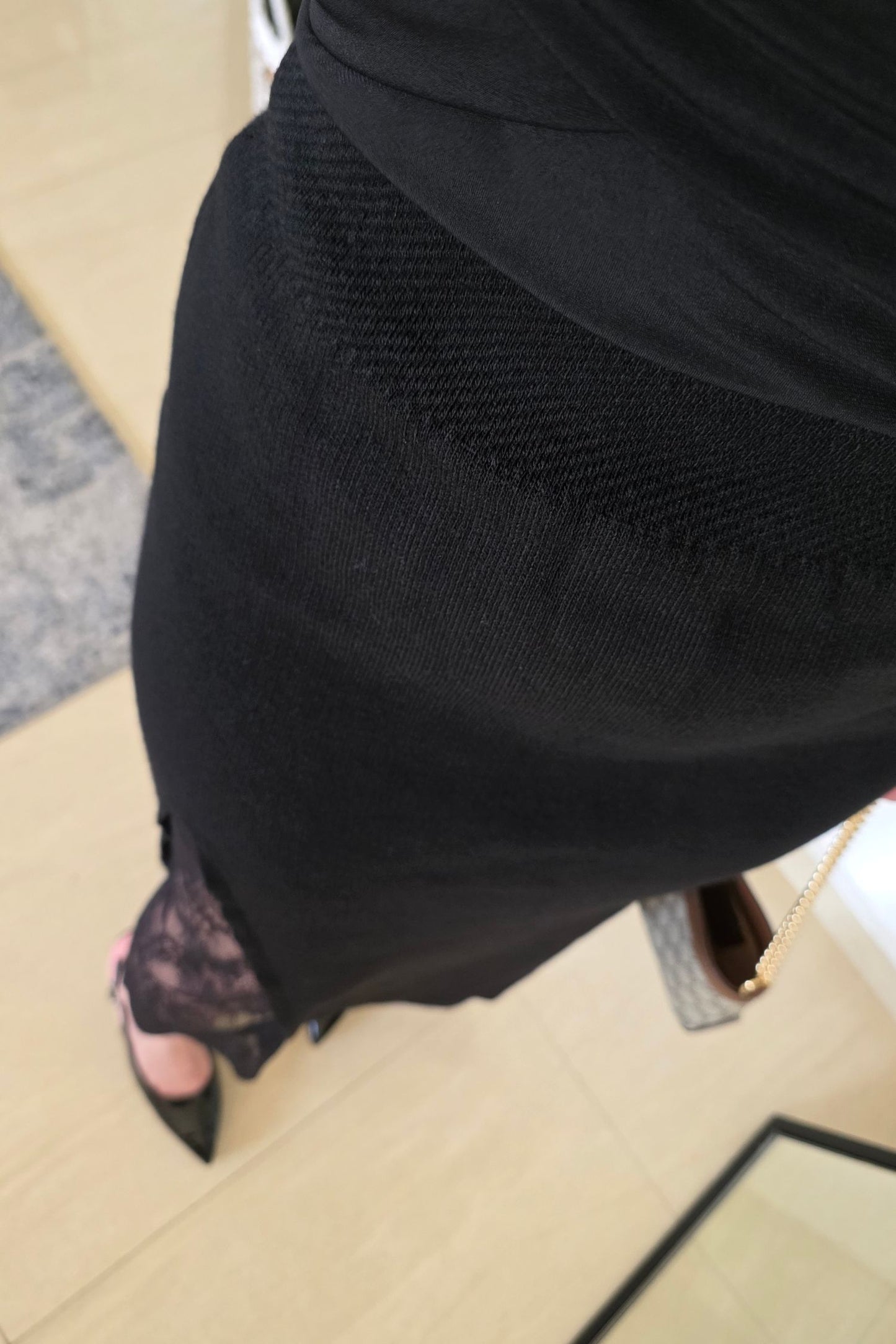 Celia Midi Skirt – Black