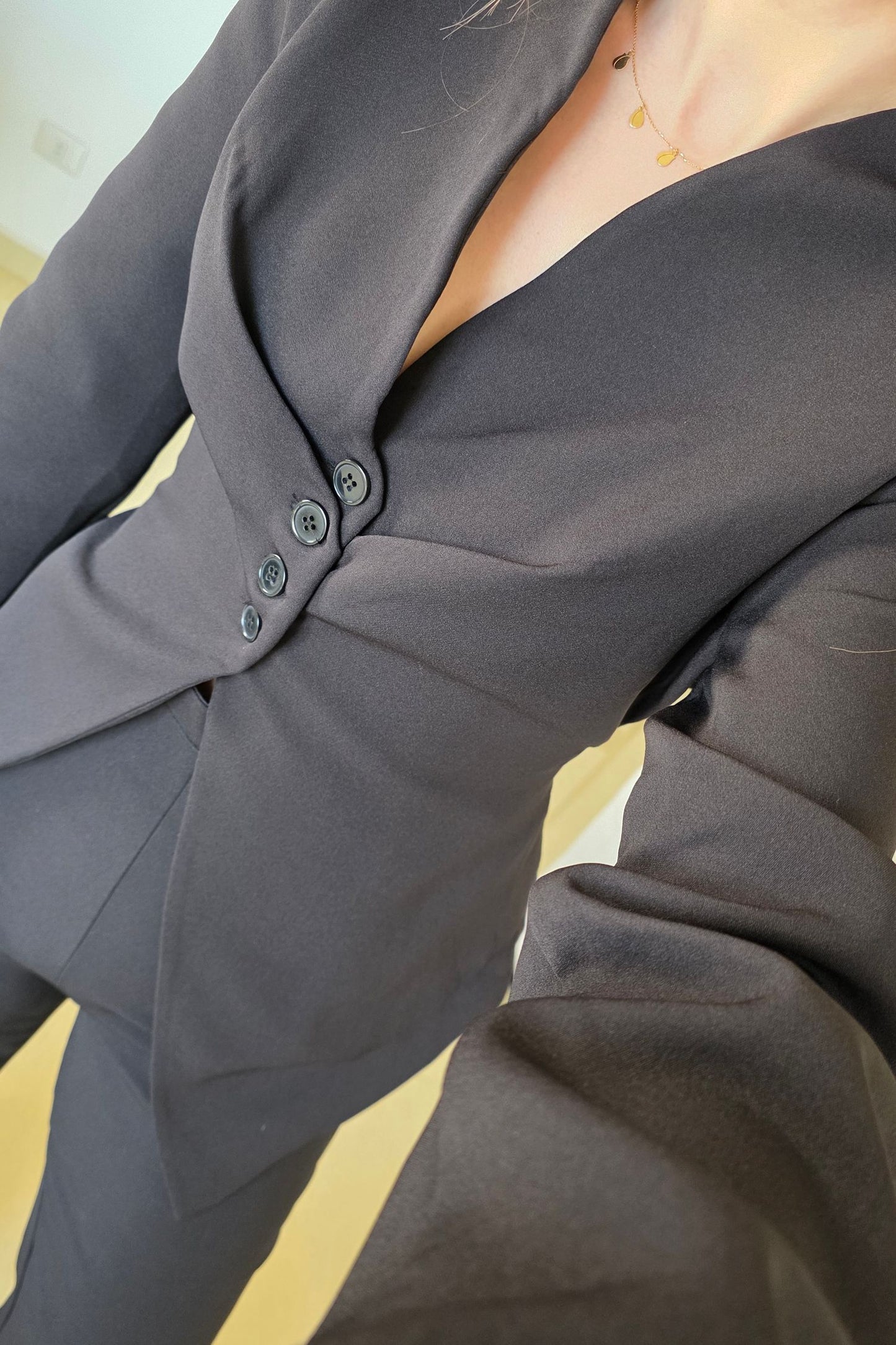 Mira Tailored Suit – Black