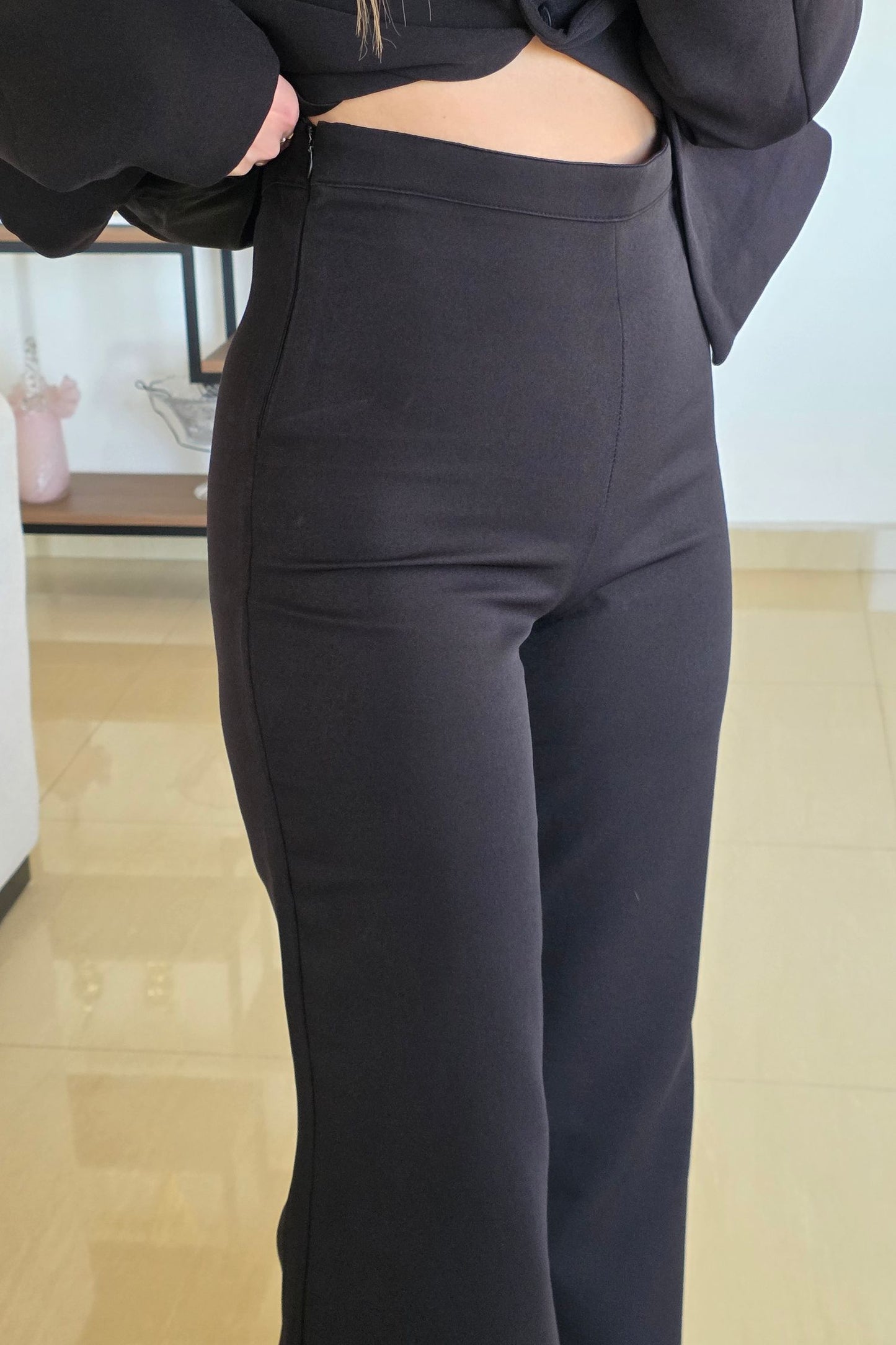 Mira Tailored Suit – Black