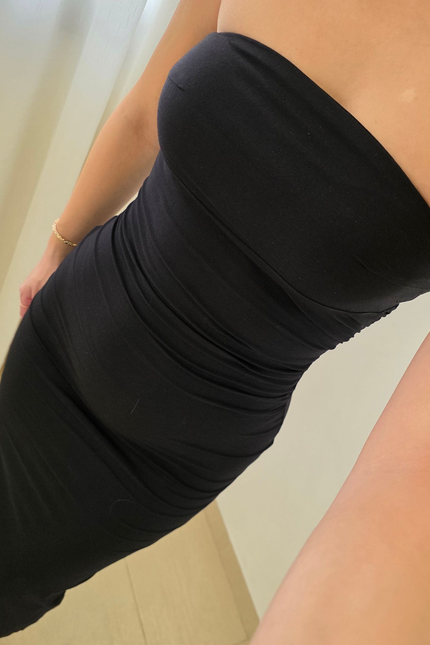 Kaia Strapless Midi Dress – Black