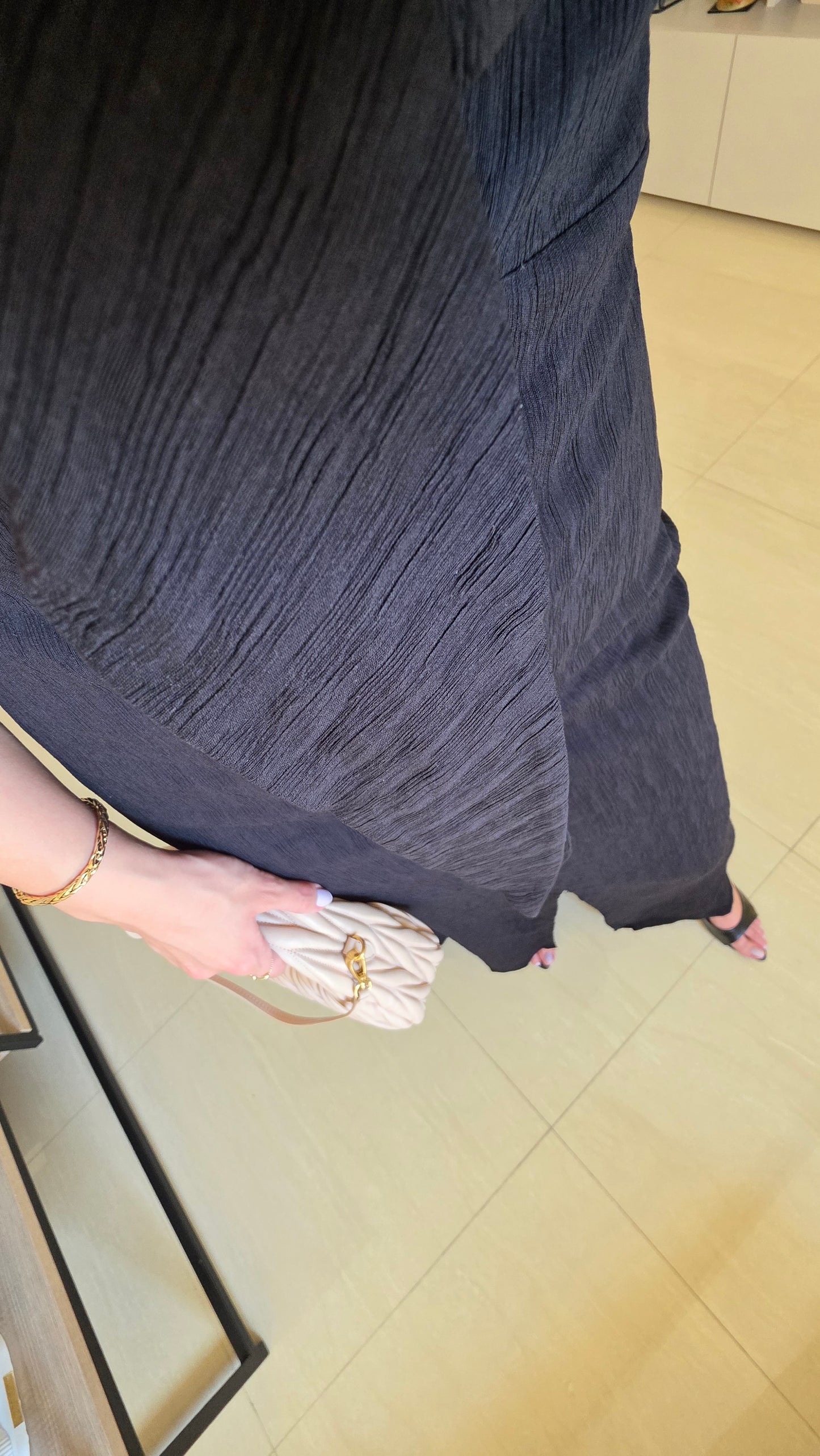 Serena Plunge Maxi Dress – Black