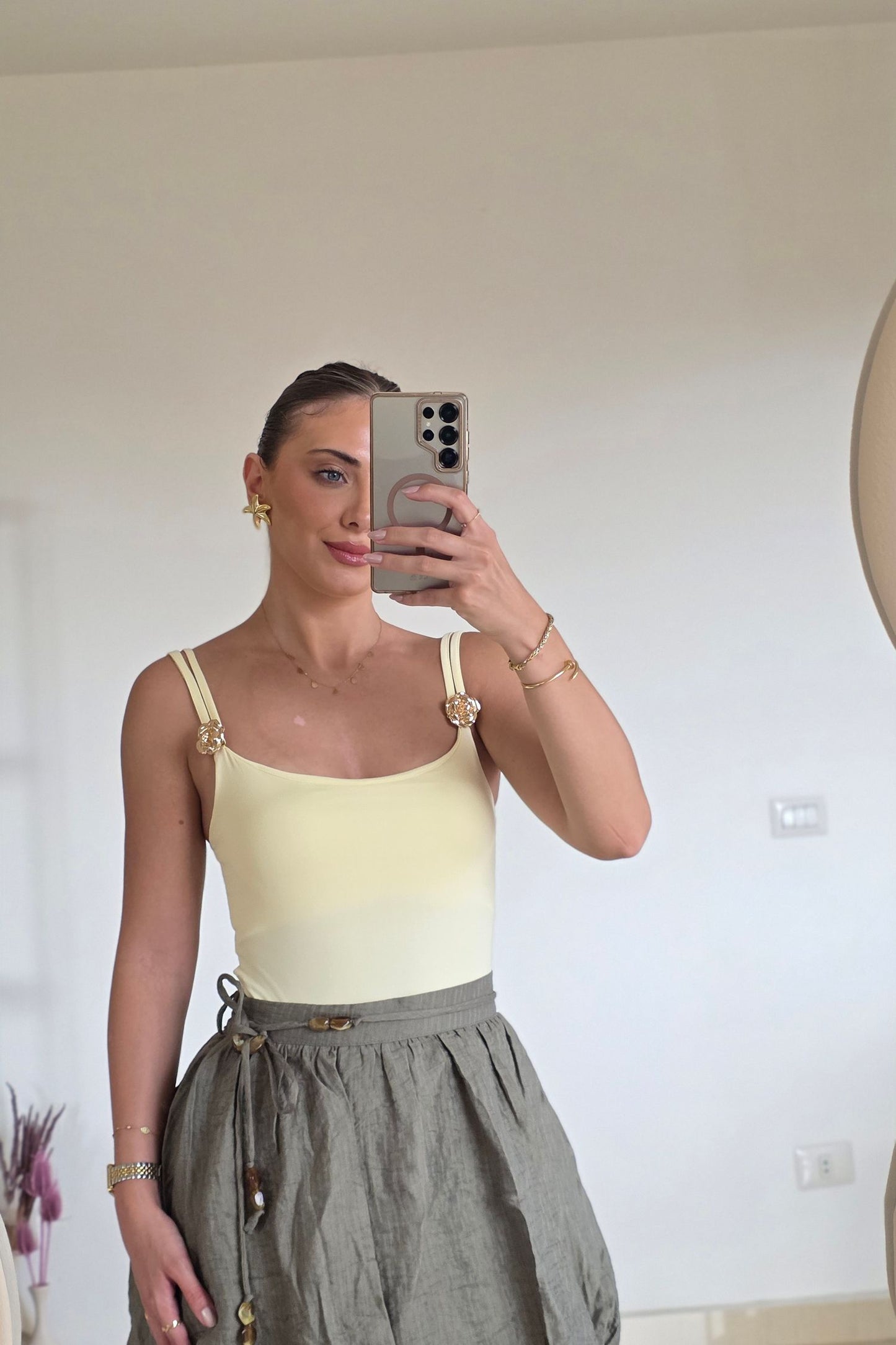 Noor Bubble Mini Skirt – Olive