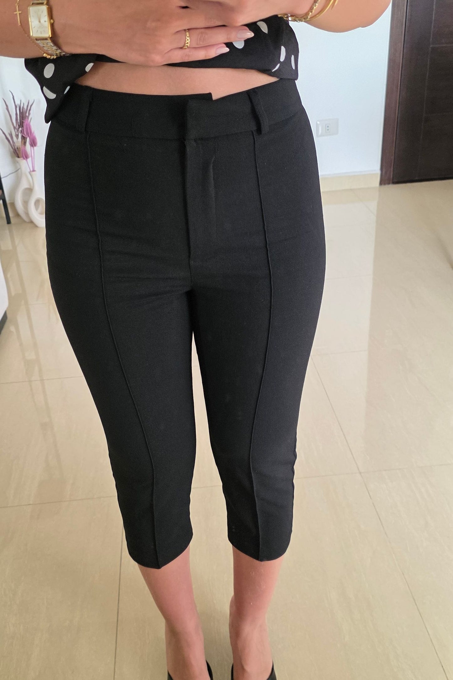 Selina Capri Pants – Black