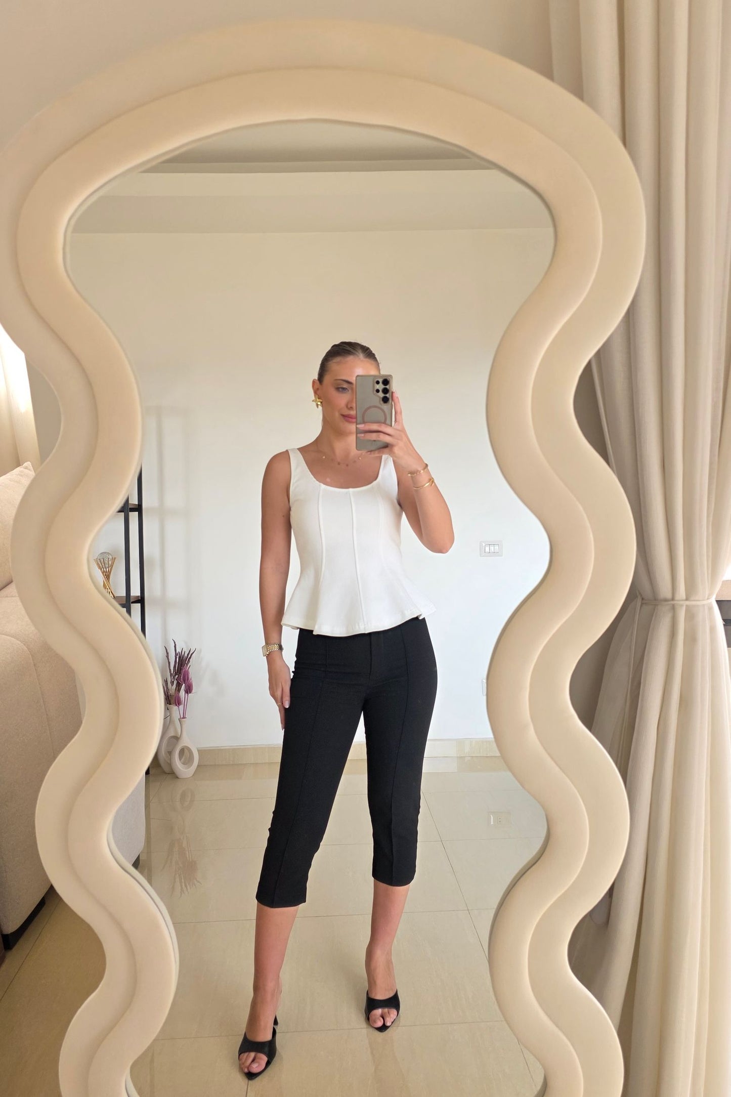 Liv Fitted Top – White