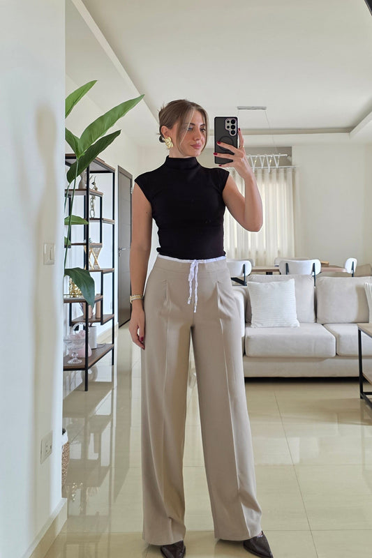 Daisy Pleated Wide-Leg Pants