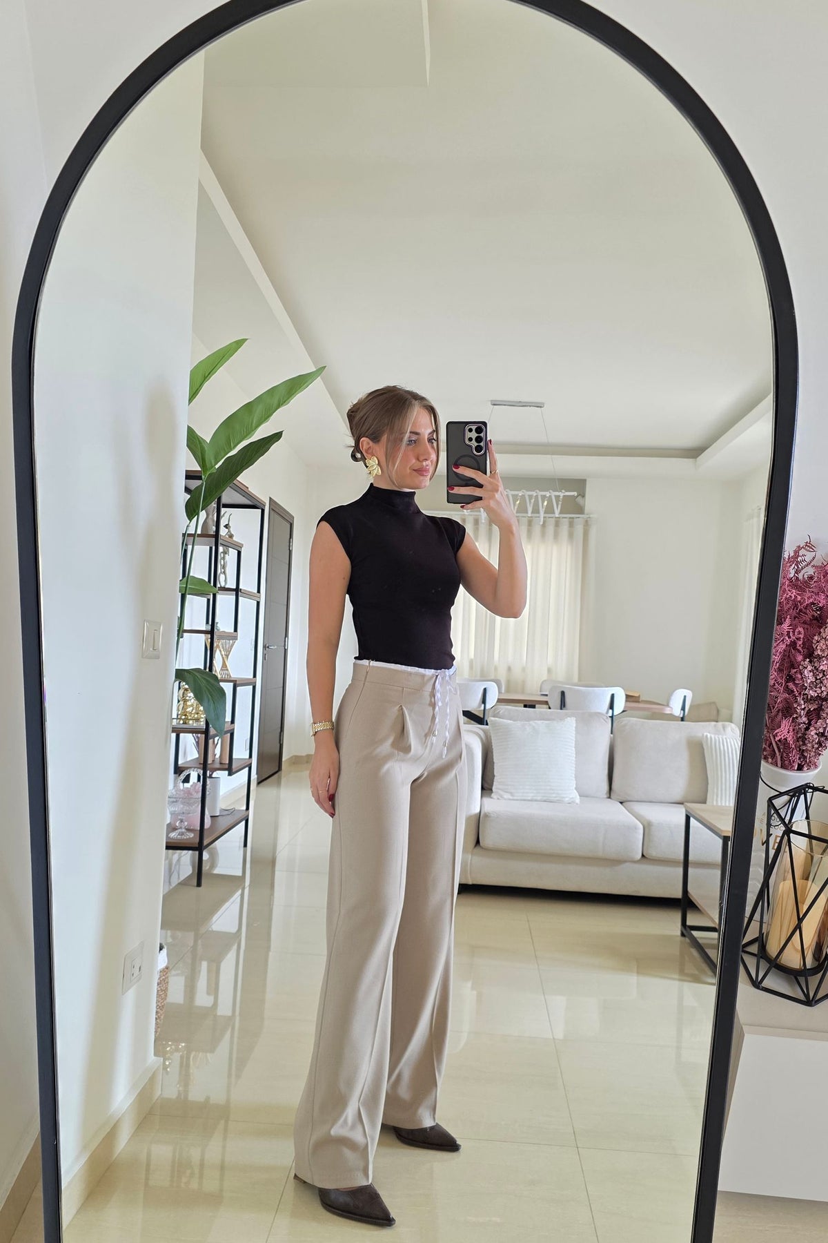 Daisy Pleated Wide-Leg Pants