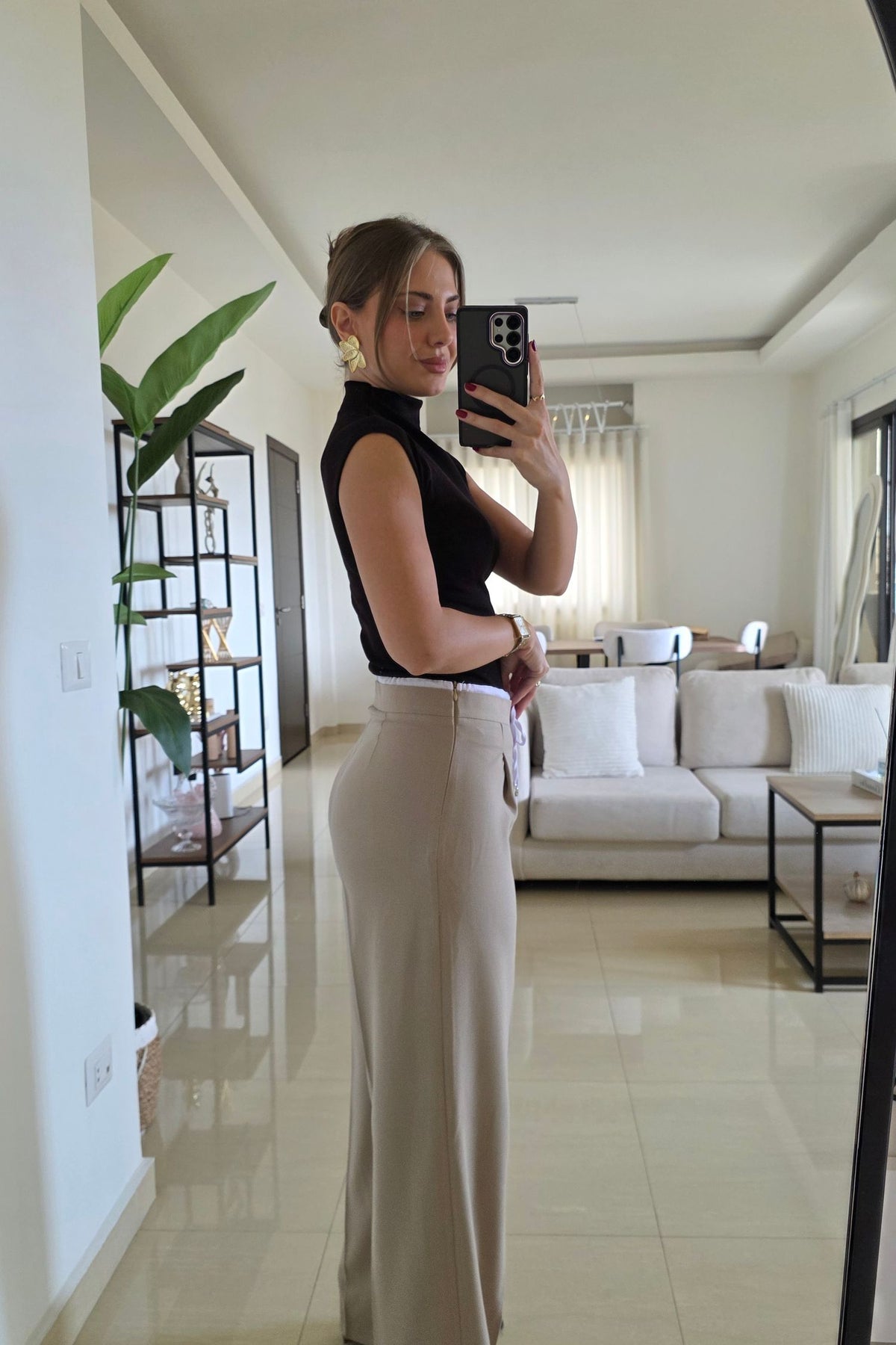 Daisy Pleated Wide-Leg Pants